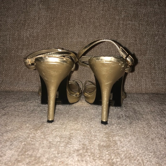 Bakers Gold Strappy Heels - Size 7 - Picture 3 of 6